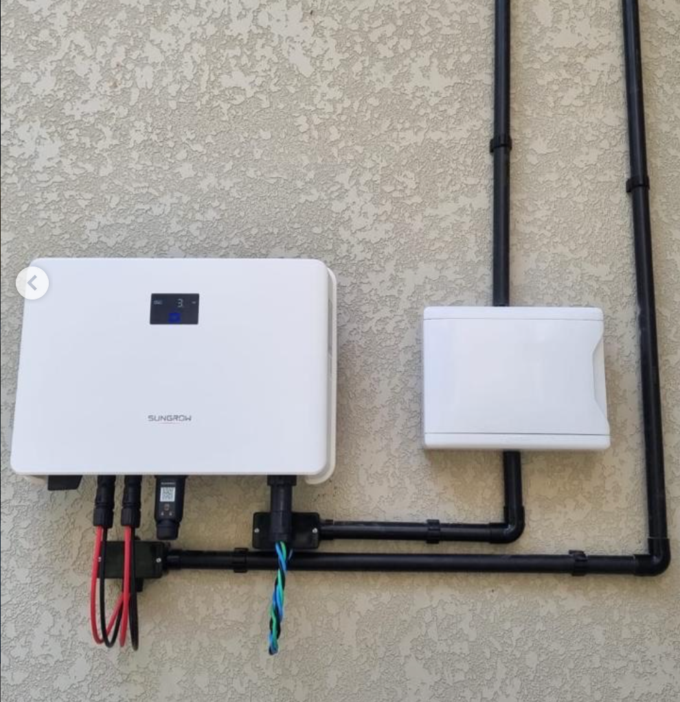 Inversor solar instalado — XAP Energy Solar