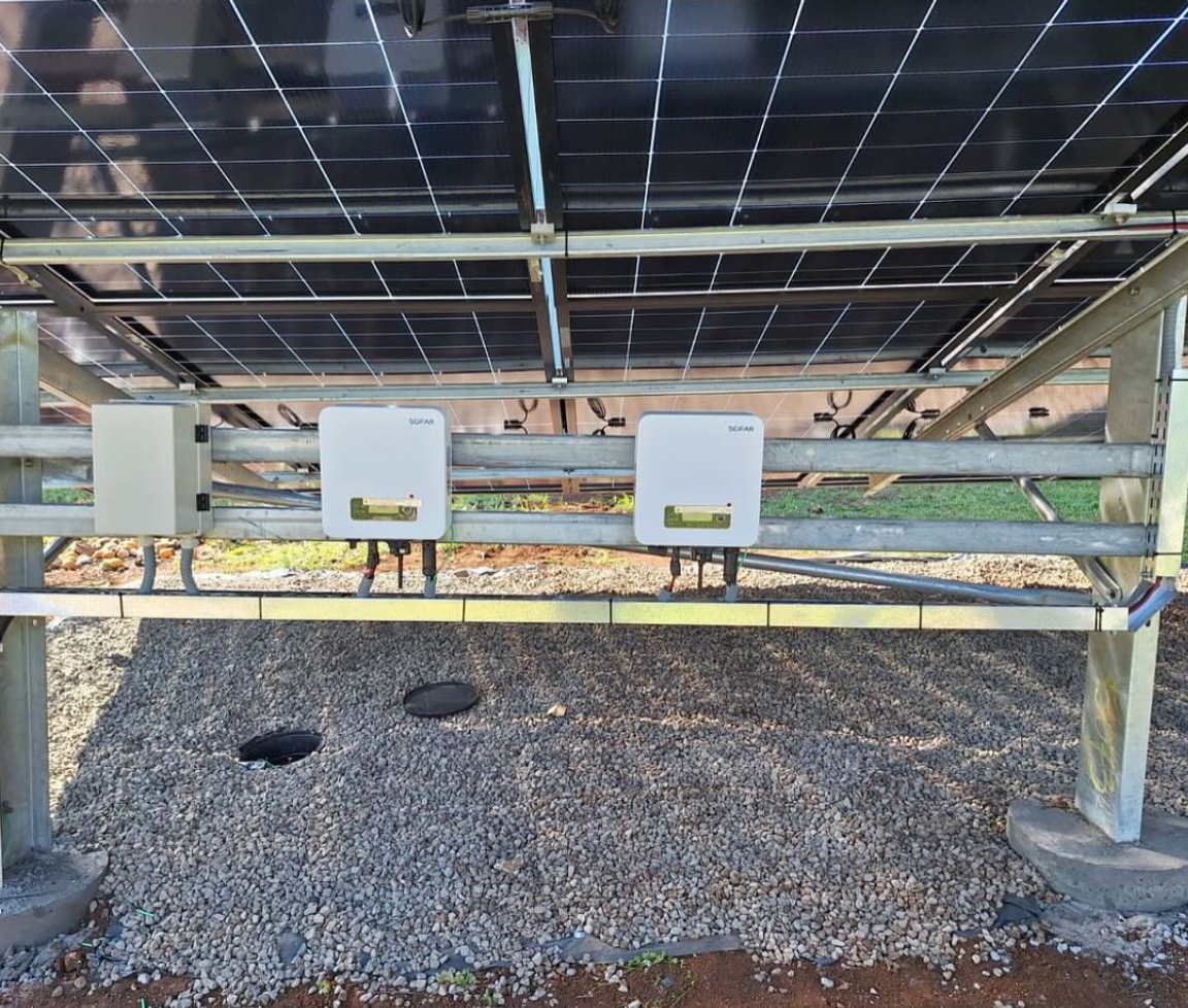 Inversor solar instalado — XAP Energy Solar